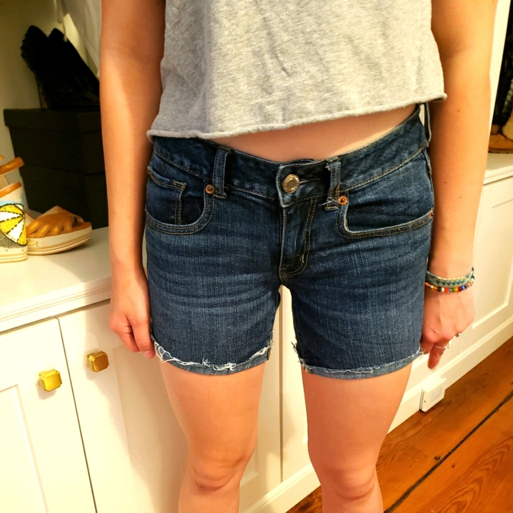 American Eagle low rise stretch midi sz 2